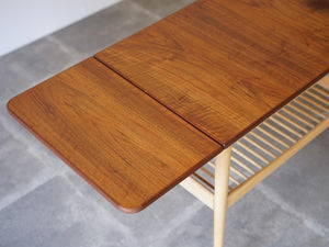 フィン・ユールの両翼延長式のコーヒーテーブル Finn Juhl coffee table with flip-down leaves Anton Kildeberg 北欧デザインのセンターテーブルの延長部分