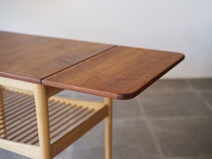 フィン・ユールの両翼延長式のコーヒーテーブル Finn Juhl coffee table with flip-down leaves Anton Kildeberg 北欧デザインのセンターテーブルの延長部分 丸みのある角