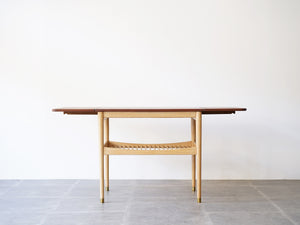 フィン・ユールの両翼延長式のコーヒーテーブル Finn Juhl coffee table with flip-down leaves Anton Kildeberg 北欧デザインのセンターテーブルの両端を延長できる