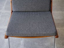画像をギャラリービューアに読み込む, ピーターヴィッツ ブーメランチェア Peter Hvidt &amp; Orla Mølgaard-Nielsen FD135 Boomerang Chair 北欧デザインのラウンジチェアのグレーのクッション
