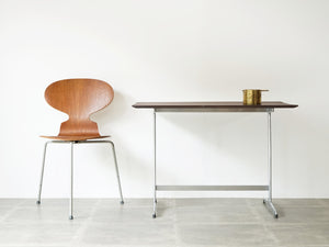 Arne Jacobsen Table with shaker frame Fritz Hansen アルネヤコブセン シェーカーテーブル ヴィンテージ フリッツハンセンのコーヒーテーブル 北欧デザイン デザイナーズテーブル アントチェア