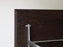 画像をギャラリービューアに読み込む, Arne Jacobsen Table with shaker frame Fritz Hansen アルネヤコブセン シェーカーテーブル ヴィンテージ フリッツハンセンのコーヒーテーブル 北欧デザイン デザイナーズテーブル テーブルの裏面

