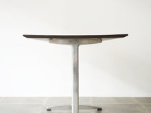 画像をギャラリービューアに読み込む, Arne Jacobsen Table with shaker frame Fritz Hansen アルネヤコブセン シェーカーテーブル ヴィンテージ フリッツハンセンのコーヒーテーブル 北欧デザイン デザイナーズテーブル テーブルのフレーム
