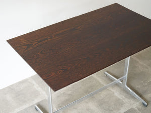 Arne Jacobsen Table with shaker frame Fritz Hansen アルネヤコブセン シェーカーテーブル ヴィンテージ フリッツハンセンのコーヒーテーブル 北欧デザイン デザイナーズテーブル テーブルの天板はウェンジ材
