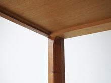 画像をギャラリービューアに読み込む, Hans J Wegner Johannes Hansen Sideboard ハンスJウェグナー ヨハネスハンセン 北欧ヴィンテージ マホガニーのサイドボードの裏面
