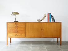 画像をギャラリービューアに読み込む, Hans J Wegner Johannes Hansen Sideboard ハンスJウェグナー ヨハネスハンセン 北欧ヴィンテージ マホガニーのサイドボードの正面
