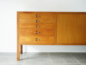 Hans J Wegner Johannes Hansen Sideboard ハンスJウェグナー ヨハネスハンセン 北欧ヴィンテージ マホガニーのサイドボードの引き出し