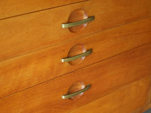 画像をギャラリービューアに読み込む, Hans J Wegner Johannes Hansen Sideboard ハンスJウェグナー ヨハネスハンセン 北欧ヴィンテージ マホガニーのサイドボードの引き出し
