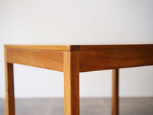 画像をギャラリービューアに読み込む, ボーエ・モーエンセン コーヒーテーブル ローテーブル 長方形のテーブル Børge Mogensen rectangular Coffee table 北欧デザインのミニテーブルの角
