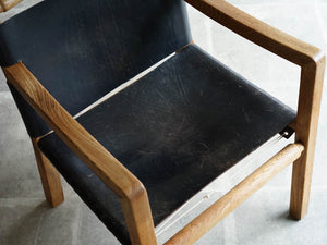 トーベ・レッダーセンの黒革のアームチェア 北欧デザイナーズチェア トーベ・キンド・ラーセン Tove Kindt-Larsen Tove Reddersen Unge Mennesker Chair 北欧チェアの座面  レザーの椅子
