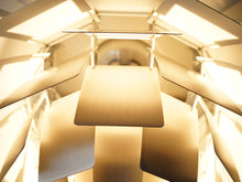 画像をギャラリービューアに読み込む, Poul Henningsen Artichoke Louis Poulsen ポールヘニングセン アーティチョーク ルイスポールセン 吊り下げ照明 北欧ヴィンテージ ペンダントランプのスチールの薄板 点灯イメージ
