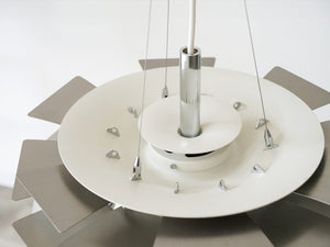 Poul Henningsen Artichoke Louis Poulsen ポールヘニングセン アーティチョーク ルイスポールセン 吊り下げ照明 北欧ヴィンテージ ペンダントランプの上部