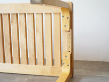 画像をギャラリービューアに読み込む, Alvar Aalto Artek アルヴァ アアルト アルテック 北欧ヴィンテージ デザイナーズチェア 樺 バーチ ベンチ 裏面のネジ
