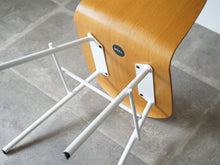 画像をギャラリービューアに読み込む, Sebastian Holmbäck Ulrik Nordentoft Nam Nam 8000c ホルムバックノルデントフト 椅子 サイドチェア オーク積層  ラッカー塗装 金属 ダニシュモダン 椅子の裏面 マーク 
