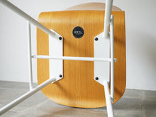 画像をギャラリービューアに読み込む, Sebastian Holmbäck Ulrik Nordentoft Nam Nam 8000c ホルムバックノルデントフト 椅子 サイドチェア オーク積層  ラッカー塗装 金属 ダニシュモダン 椅子の裏面 マーク 
