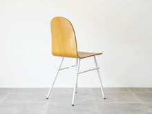 画像をギャラリービューアに読み込む, Sebastian Holmbäck Ulrik Nordentoft Nam Nam 8000c ホルムバックノルデントフト 椅子 サイドチェア オーク積層  ラッカー塗装 金属 ダニシュモダン 椅子の背面
