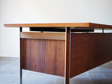 画像をギャラリービューアに読み込む, Finn Juhl “Technocrat” Model 960–21 Desk
