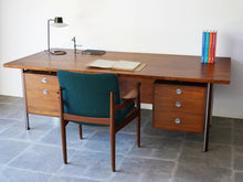 画像をギャラリービューアに読み込む, Finn Juhl “Technocrat” Model 960–21 Desk
