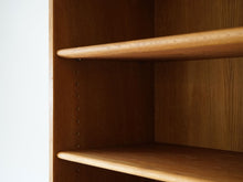 画像をギャラリービューアに読み込む, Hans J Wegner Ry8 wallunit bookcase ハンスJウェグナー 本棚 ウォールユニット オーク材の本棚 Ry8 RY Møbler ヴィンテージ 棚板は高さ調節できます
