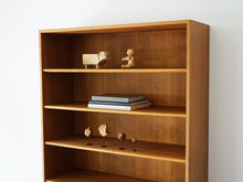 画像をギャラリービューアに読み込む, Hans J Wegner Ry8 wallunit bookcase ハンスJウェグナー 本棚 ウォールユニット オーク材の本棚 Ry8 RY Møbler ヴィンテージ 棚のディスプレイイメージ
