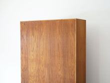 画像をギャラリービューアに読み込む, Hans J Wegner Ry8 wallunit bookcase ハンスJウェグナー 本棚 ウォールユニット オーク材の本棚 Ry8 RY Møbler ヴィンテージ 棚の裏面 
