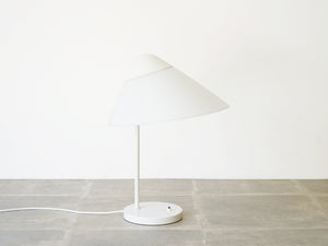 Hans J.Wegner（ハンスJ.ウェグナー）Opala オパーラ テーブルランプ