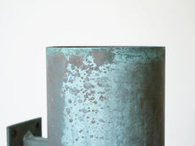 画像をギャラリービューアに読み込む, Danish design Copper outdoor lamp デンマークデザイン 屋外用ライト ブラケットライト 銅のヴィンテージランプ 壁面照明 ランプの緑青
