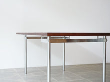 画像をギャラリービューアに読み込む, Hans J Wegner AT318 Andreas Tuck ハンス J ウェグナー 北欧ヴィンテージ ローズウッドダイニングテーブルの金属フレームと脚
