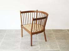 画像をギャラリービューアに読み込む, Børge Mogensen  Spoke-back chair Model1790 fredericia ボーエモーエンセン スポークバックチェア イージーチェア フレデリシア 椅子の側面やや上から
