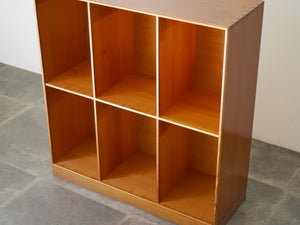 Mogens Koch Bookcases rud rasmussen モーエンスコッホ 本棚 ブックケース ウォールユニット オレゴンパイン ルドラスムッセン 北欧本棚 縦置きにした様子