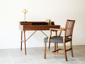 Arne Wahl Iversen Model 56 Rosewood Desk アルネ・ウォール・アイヴァーセンローズウッドのデスク モデル56 机とアームチェア