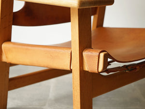 スパニッシュチェア ボーエモーエンセン 北欧名作チェア ヴィンテージ Børge Mogensen The Spanish Chair Model 2226 モーエンセンのラウンジチェアの座面角のフレーム