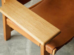 スパニッシュチェア ボーエモーエンセン 北欧名作チェア ヴィンテージ Børge Mogensen The Spanish Chair Model 2226 モーエンセンのラウンジチェアのオーク無垢材の広い肘掛け