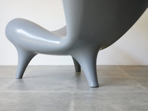 Marc Newson Orgon chair grey マークニューソン　オルゴンチェア グレー 椅子の後ろ脚