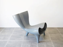 画像をギャラリービューアに読み込む, Marc Newson Orgon chair grey マークニューソン　オルゴンチェア グレー 椅子のやや上から

