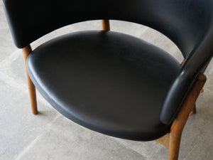 Nanna Ditzel Jørgen Ditzel Model 83 easy chair ナナ・ディッツェル&ヨルゲン・ディッツェル モデル83 黒革のイージーチェア 椅子の座面 黒いレザー張り
