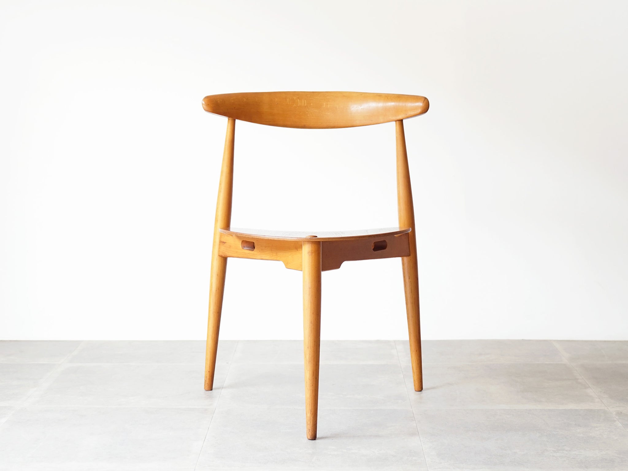 Hans J. Wegner（ハンス・J・ウェグナー ）商品一覧 / 北欧