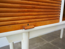 画像をギャラリービューアに読み込む, Danish cabinetmaker Tall sideboard
