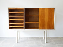 画像をギャラリービューアに読み込む, Danish cabinetmaker Tall sideboard
