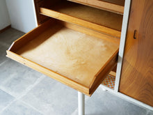画像をギャラリービューアに読み込む, Danish cabinetmaker Tall sideboard
