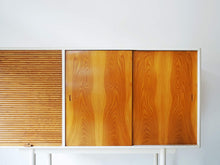 画像をギャラリービューアに読み込む, Danish cabinetmaker Tall sideboard
