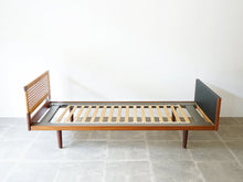 画像をギャラリービューアに読み込む, Hans J Wegner Getama ハンス ウェグナー ゲタマ  ダブルベッド 北欧ヴィンテージ チーク材 ベッド
