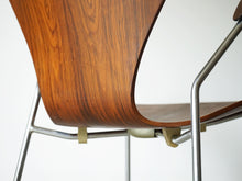 画像をギャラリービューアに読み込む, Arne Jacobsen “Seven Chair” Model 3207
