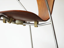 画像をギャラリービューアに読み込む, Arne Jacobsen “Seven Chair” Model 3207
