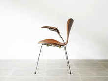 画像をギャラリービューアに読み込む, Arne Jacobsen “Seven Chair” Model 3207
