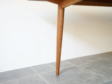 画像をギャラリービューアに読み込む, Hans J Wegner Johannes Hansen JH750 ハンス ウェグナー ヨハネスハンセン ダイニングテーブルの脚
