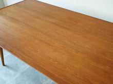 画像をギャラリービューアに読み込む, Hans J Wegner Johannes Hansen JH750 ハンス ウェグナー ヨハネスハンセン ダイニングテーブル 天板の木目

