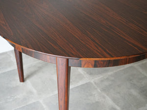 デンマークデザイン ローズウッドの延長式ダイニングテーブル 直径