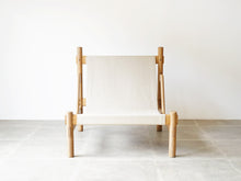 画像をギャラリービューアに読み込む, Danish design Easy chair with canvas デンマークデザイン キャンバス生地張り  北欧ヴィンテージ イージチェアの正面
