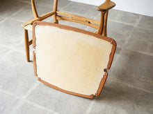 画像をギャラリービューアに読み込む, Hans J Wegner CH22 Carl Hansen＆Søn ハンス ウェグナー カールハンセン オーク革張り イージチェア アームチェア クッションの裏面
